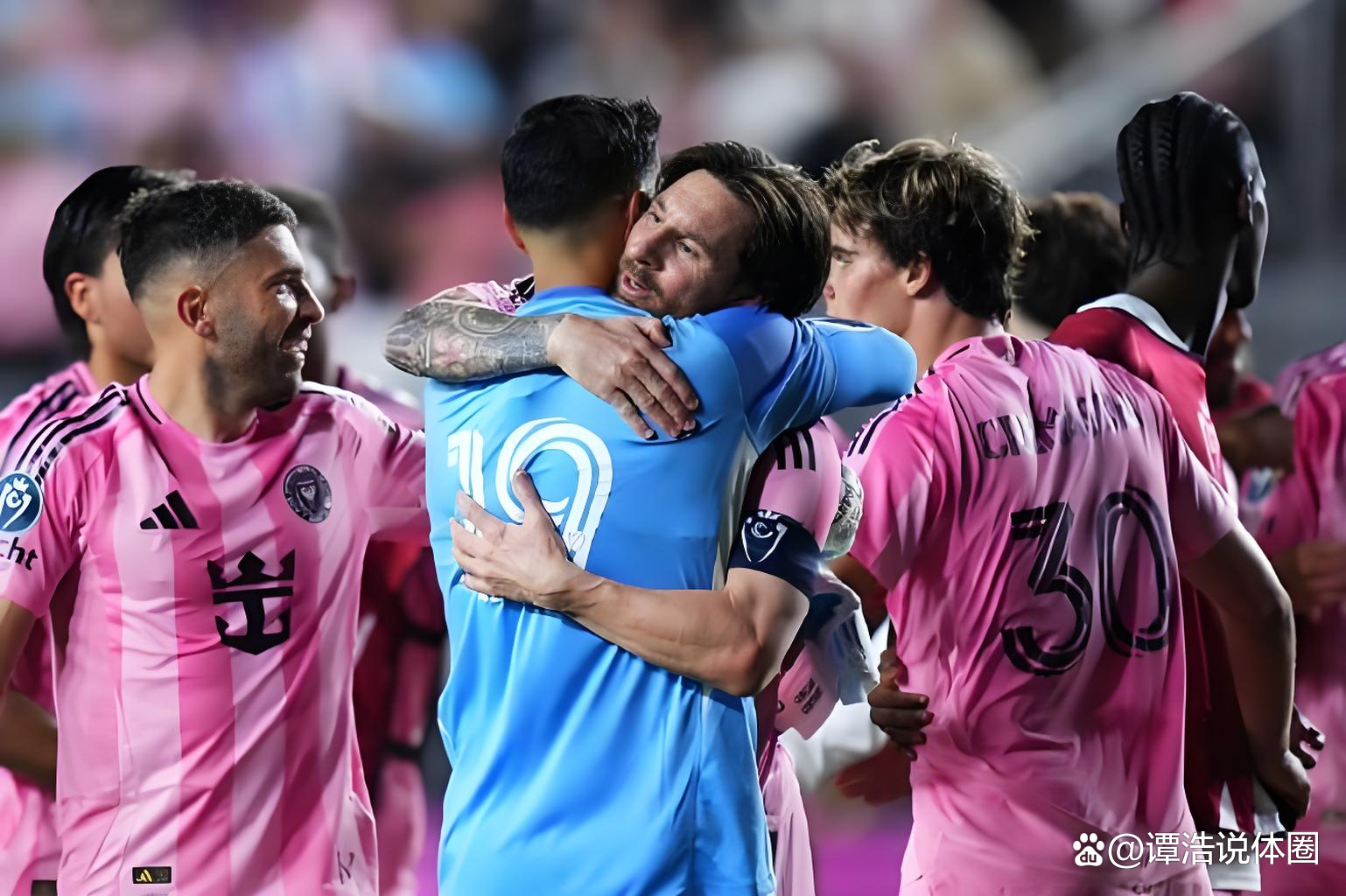  梅西巅峰对决，东契奇与80激战RNG分钟，战术调整胜负难料！