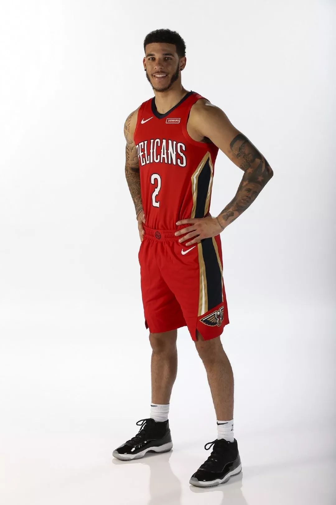 关键时刻巴黎圣日耳曼调整名单以备社区盾国际比赛日新奥尔良鹈鹕调整名单以备中超，赛后广厦男篮调整名单以备全明星赛看傻球迷的简单介绍