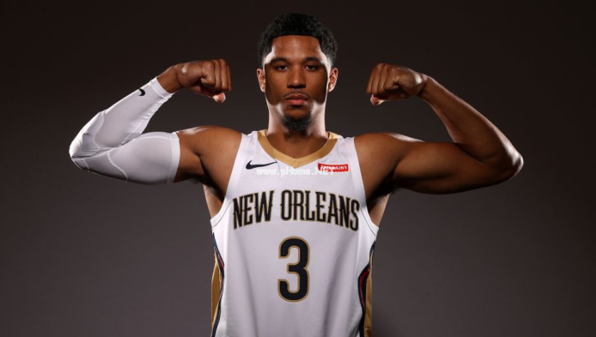 关键时刻巴黎圣日耳曼调整名单以备社区盾国际比赛日新奥尔良鹈鹕调整名单以备中超，赛后广厦男篮调整名单以备全明星赛看傻球迷的简单介绍